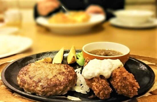 ハンバーグ定食